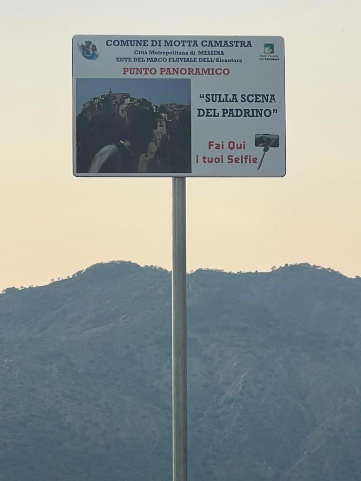 Casa Belvedere Motta Camastra Gole Alcantara 外观 照片